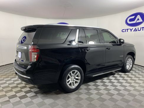 Used 2021 Chevrolet Tahoe LT w/ Luxury Package image 3