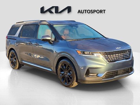 Certified 2024 Kia Carnival SX image 3