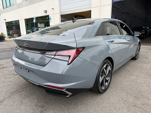 Used 2021 Hyundai Elantra Limited w/ Cargo Package FWD image 12