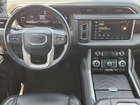 Used 2024 GMC Yukon XL Denali RWD image 27