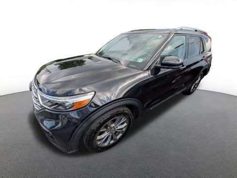 Used 2023 Ford Explorer Limited w/ Limited Technology Package AWD/4WD image 2