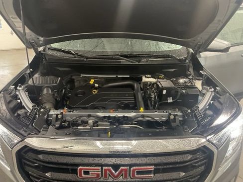 Used 2024 GMC Terrain SLE AWD/4WD image 27