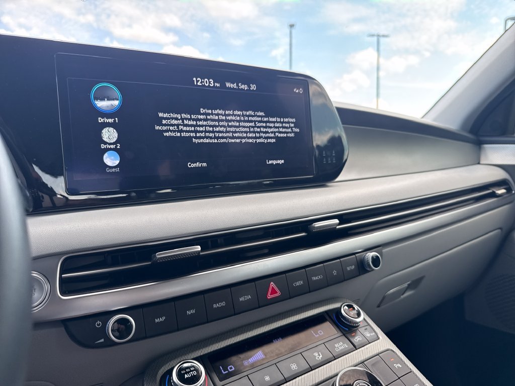 Used 2025 Hyundai Palisade SEL FWD image 32