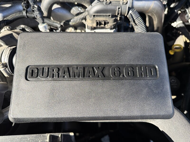 Used 2025 Chevrolet Silverado 3500 LT w/ Safety Package AWD/4WD image 33