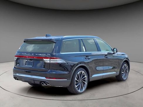 New 2025 Lincoln Aviator Reserve w/ Equipment Group 201A AWD/4WD image 8