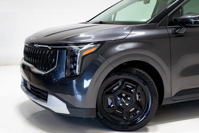 Certified 2025 Kia Carnival FWD image 2