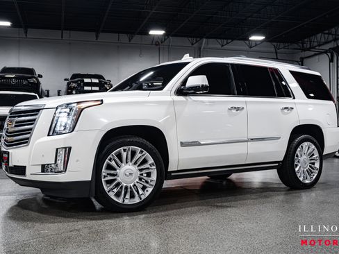 Used 2019 Cadillac Escalade Platinum image 1