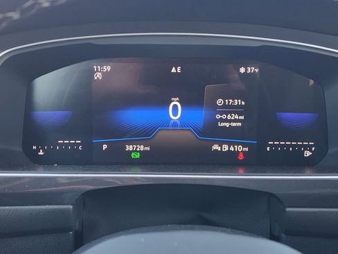 Used 2024 Volkswagen Tiguan SE image 17