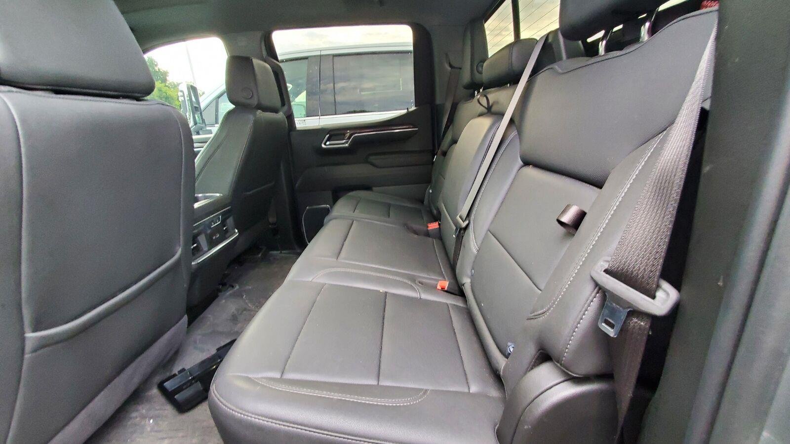 Used 2024 Chevrolet Silverado 1500 LTZ w/ LTZ Premium Package AWD/4WD image 5