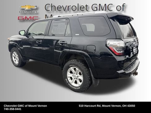 Used 2016 Toyota 4Runner SR5 image 3