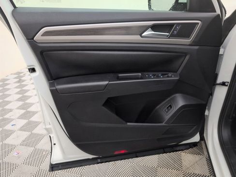 Used 2021 Volkswagen Atlas SEL AWD/4WD image 34