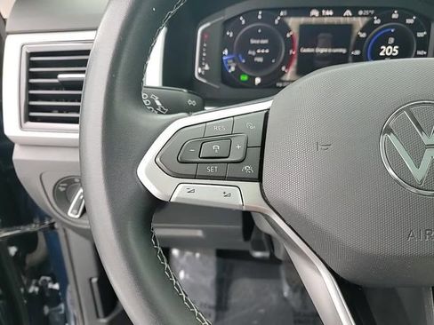 Used 2023 Volkswagen Atlas SEL image 17