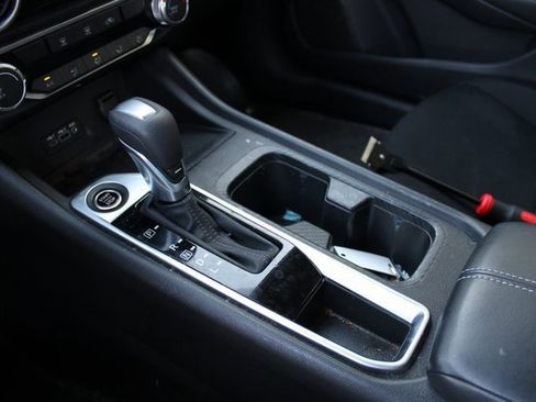 Used 2023 Nissan Sentra SV image 24