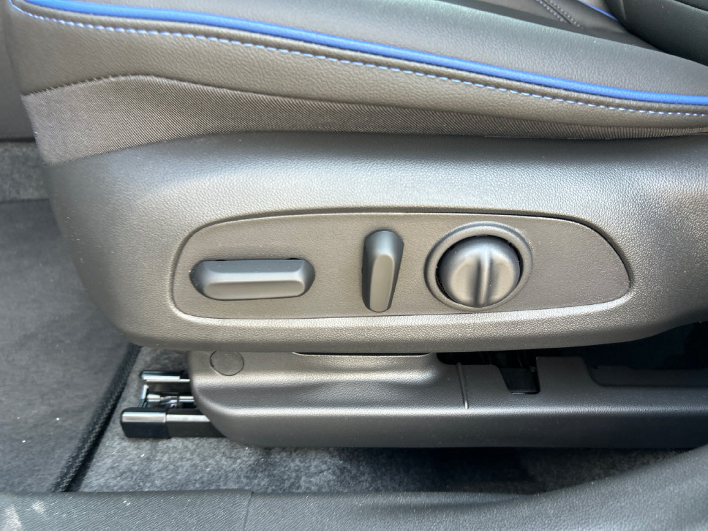 New 2026 Buick Envista Sport Touring w/ Convenience I Package FWD image 18