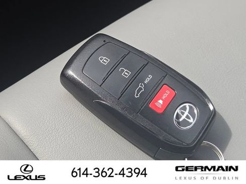Used 2023 Toyota Venza XLE AWD/4WD image 39