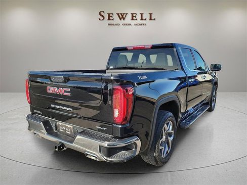 Certified 2024 GMC Sierra 1500 SLT image 5