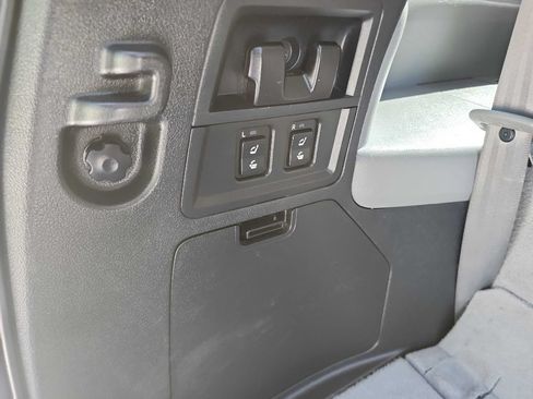 Used 2012 Toyota Sequoia SR5 w/ Premium Pkg RWD image 36