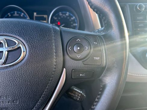 Used 2018 Toyota RAV4 XLE image 15