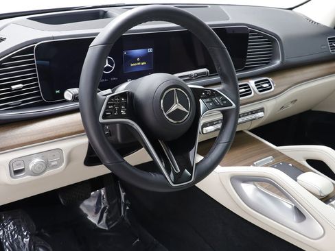 Used 2026 Mercedes-Benz GLE 580 4MATIC image 7