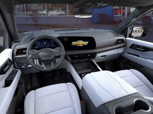 New 2026 Chevrolet Suburban Premier image 15
