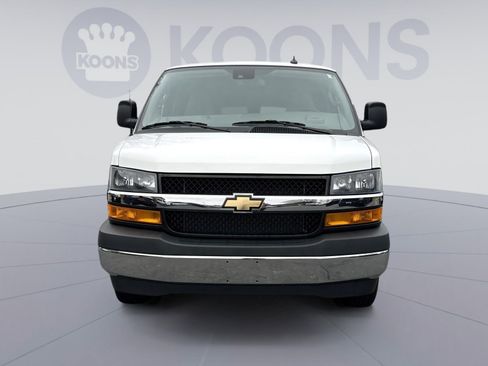 Used 2024 Chevrolet Express 3500 LT w/ LT Preferred Equipment Group RWD image 10