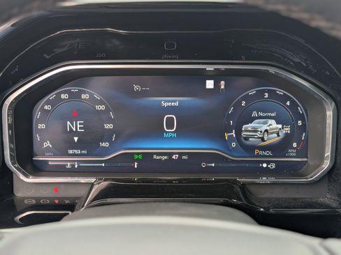 Used 2025 Chevrolet Silverado 1500 LT image 17