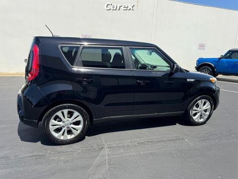 Used 2016 Kia Soul + w/ Primo Package FWD image 14