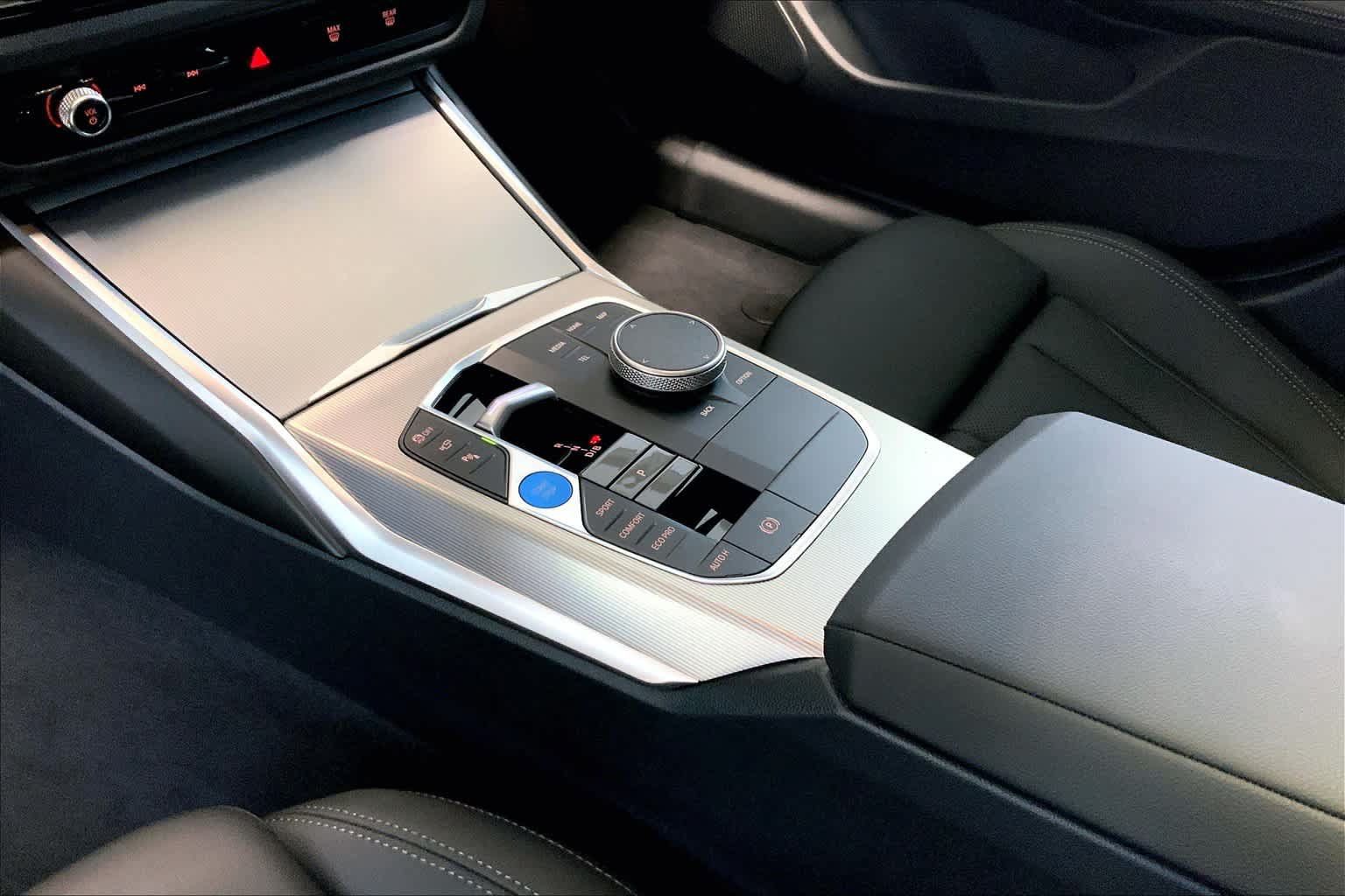 Used 2024 BMW i4 eDrive35 w/ Premium Package RWD image 7