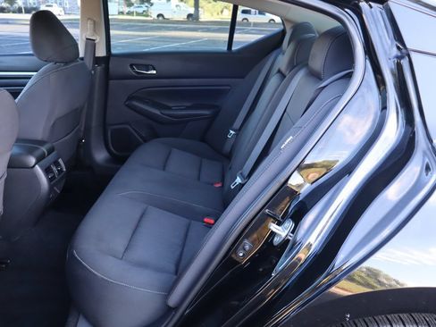 Used 2019 Nissan Altima 2.5 SV FWD image 20