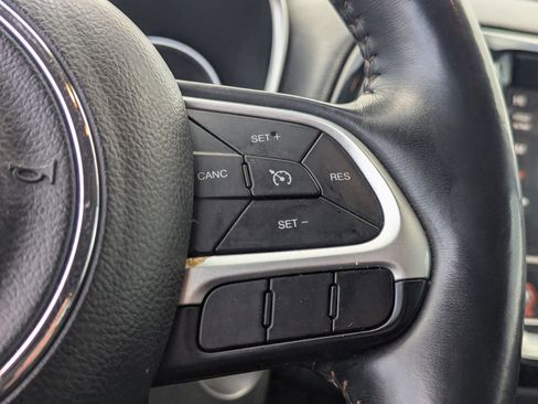 Used 2018 Jeep Compass Limited w/ Safe & Security Group AWD/4WD image 22