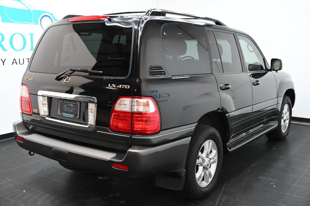 Used 2004 Lexus LX 470 4WD w/ Preferred Accessory Pkg image 3