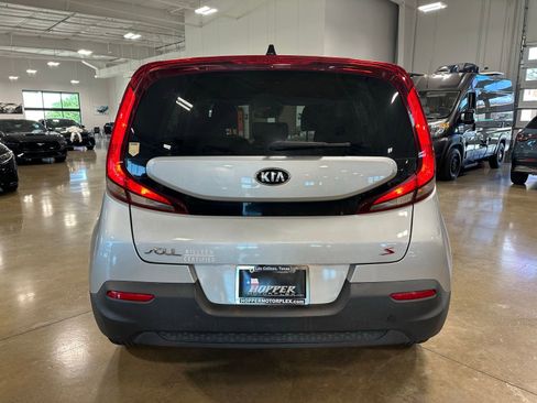 Used 2020 Kia Soul S FWD image 7