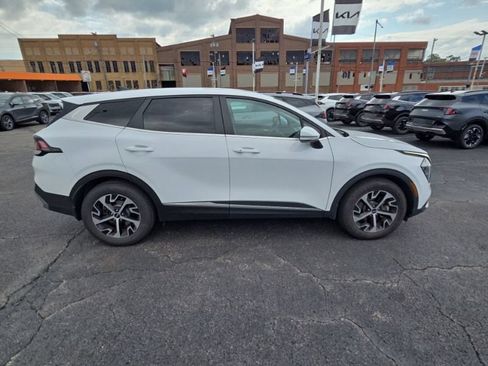 Used 2023 Kia Sportage EX FWD image 8