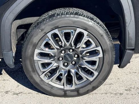 Used 2024 GMC Sierra 1500 Denali Ultimate image 8