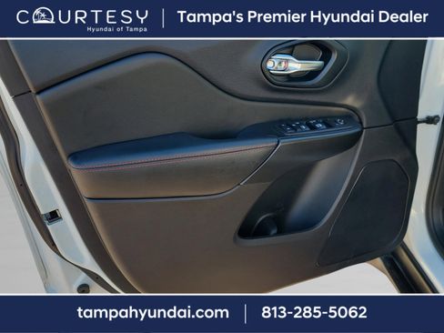 Used 2021 Jeep Cherokee Trailhawk w/ Comfort/Convenience Group image 21