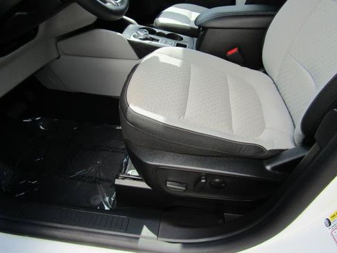 Used 2023 Ford Escape Active w/ Tech Pack #2 AWD/4WD image 15