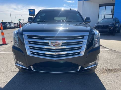 Used 2019 Cadillac Escalade ESV Platinum image 8