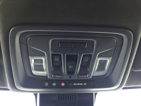 Used 2024 GMC Sierra 3500 Denali Ultimate image 17