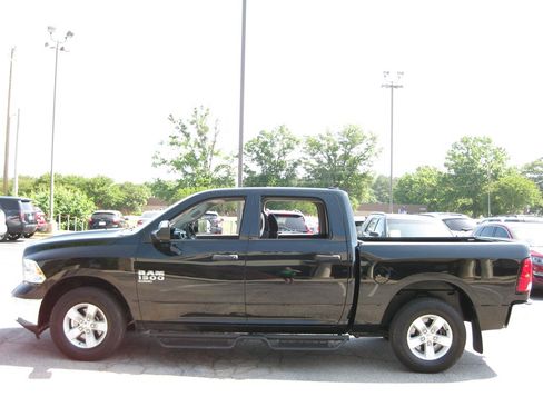 Used 2023 RAM 1500 Classic SLT w/ Trailer & Traction Group AWD/4WD image 5
