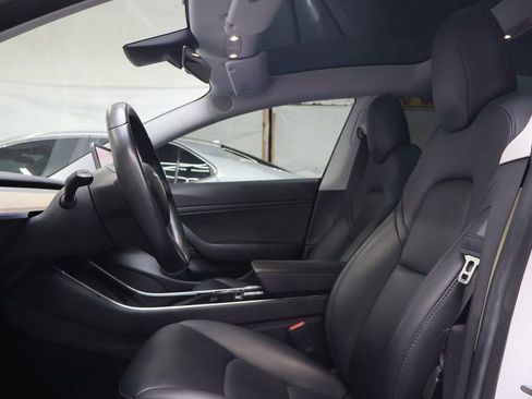 Used 2018 Tesla Model 3 Long Range RWD image 17