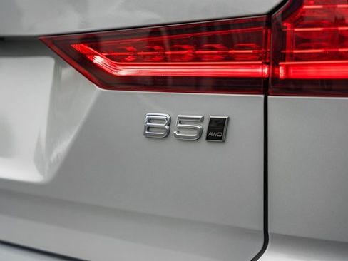 Used 2025 Volvo V60 B5 Cross Country Plus image 8