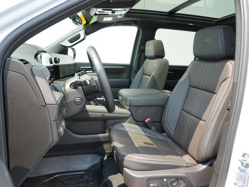Certified 2026 Chevrolet Suburban High Country w/ Sun And Tow Package AWD/4WD image 12