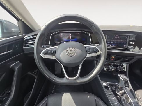 Used 2024 Volkswagen Jetta SE w/ Panoramic Sunroof Package FWD image 12