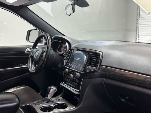Used 2021 Jeep Grand Cherokee Laredo X RWD image 14