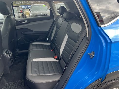 Used 2024 Volkswagen Taos SEL image 25