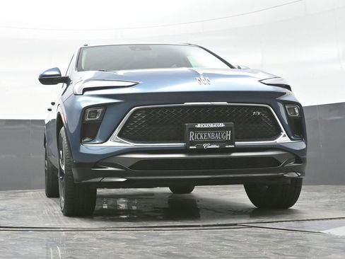 Used 2024 Buick Encore GX Sport Touring image 18