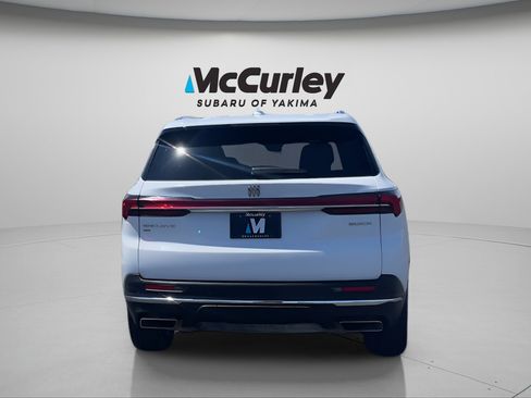 Used 2025 Buick Enclave Preferred AWD/4WD image 5