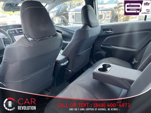 Used 2020 Toyota Prius Prime LE FWD image 27