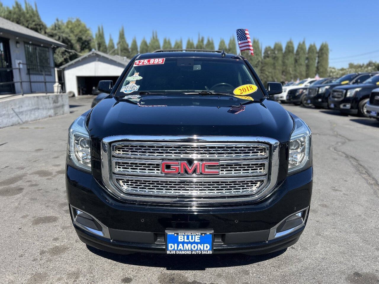Used 2018 GMC Yukon XL SLT RWD image 2
