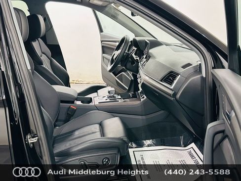 Certified 2025 Audi Q5 2.0T Premium Plus w/ Premium Plus Package image 10